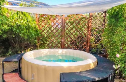 Sanremo Apartamento | Apartment Angolo di Sole by Interhome