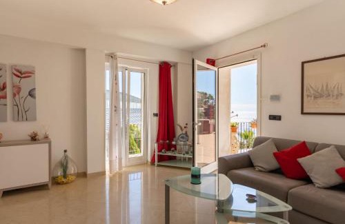 Sanremo Apartamento | Apartment Angolo di Sole by Interhome