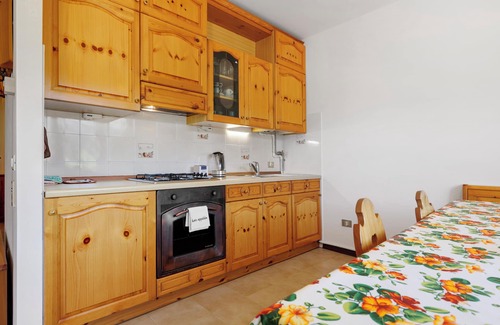 Brentonico Apartamento | Apartamento 'Antonia' con Vista a la Montaña, Terraza Privada y Wi-Fi