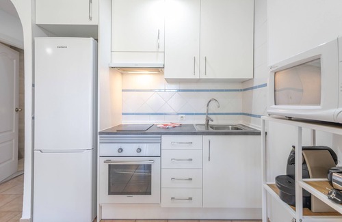 Lepe Apartamento | Apartamento 'Apartamento Palo Verde Golf' con piscina compartida, terraza privada y Wi-Fi