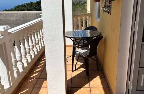 Los Llanos de Aridane Apartamento | Apartamento 'Apartamento 4' con piscina compartida, terraza privada y Wi-Fi
