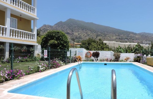 Los Llanos de Aridane Apartamento | Apartamento 'Apartamento 6' con piscina compartida, terraza privada y Wi-Fi