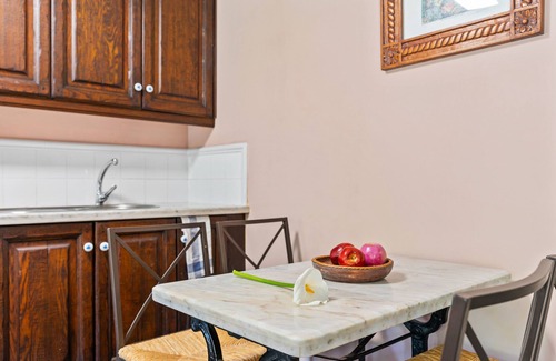 Cibuyo Apartamento | Apartamento 'Apartamento Narcea 1' con vistas a la montaña, terraza privada y Wi-Fi