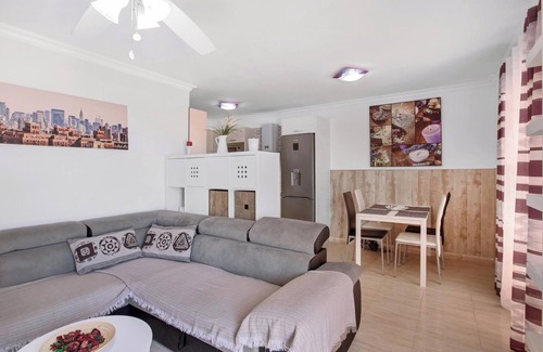 Arico Apartamento | Apartamento Porís cerca de la playa con piscina compartida y Wi-Fi