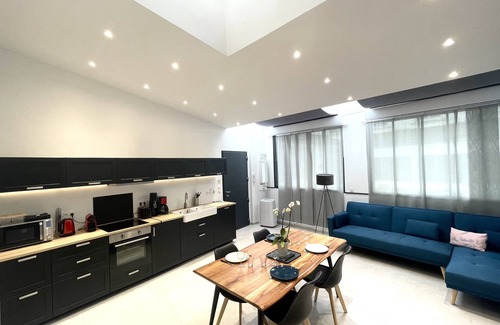 Montreuil-sur-Mer Apartamento | Apartamento-Apartamento-Baño con bañera-Vista al patio-N°04