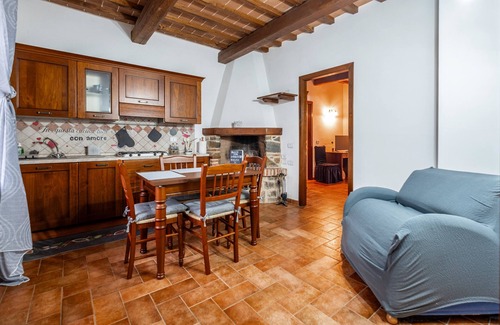 Catabbio Apartamento | Apartamento 'Appartamento Silver' con piscina compartida y jardín compartido