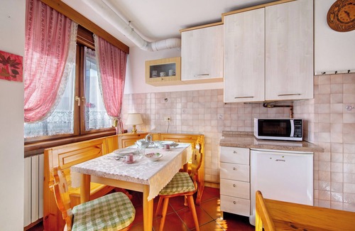 Vodo Cadore Apartamento | Apartamento 'Appartamento Privato Nelle Dolomiti' con vistas a la montaña y jardín privado