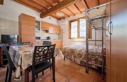 Gavorrano Apartamento | Apartamento 'Appartamento Sofia' con piscina compartida, Wi-Fi y aire acondicionado