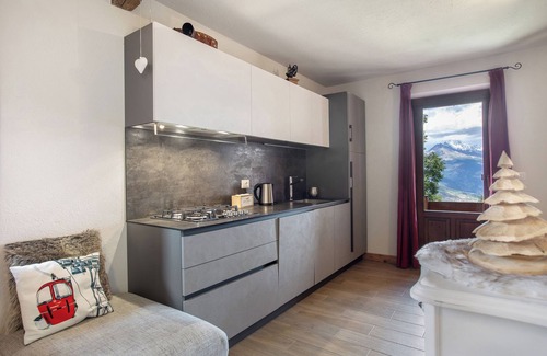 Gressan Apartamento | Apartamento 'Appartamento Pila Vacanze' con vistas a la montaña, jardín compartido y Wi-Fi