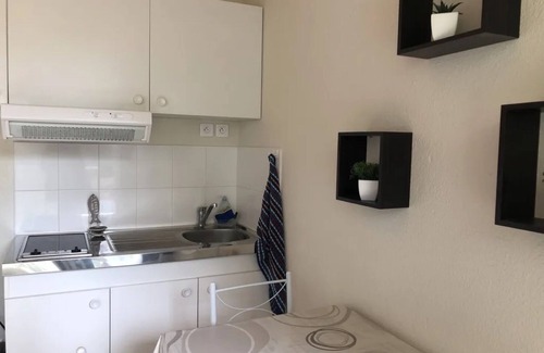 Jard-sur-Mer Apartamento | Apartamento 'Appartement Au Parc De La Grange' con piscina compartida y balcón