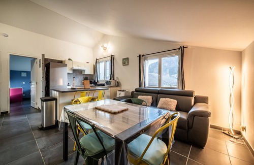 Allinges Apartamento | Apartamento 'Appartement Coté Montagne' con vistas a la montaña, aire acondicionado