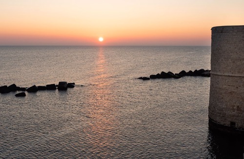 Molfetta Apartamento | Apartamento 'Aquamarine' con vistas al mar, balcón y Wi-Fi