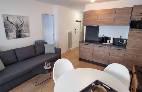 Saint-Etienne-de-Tinee Apartamento | Apartamento "Aspen Park 106" con terraza privada y Wi-Fi