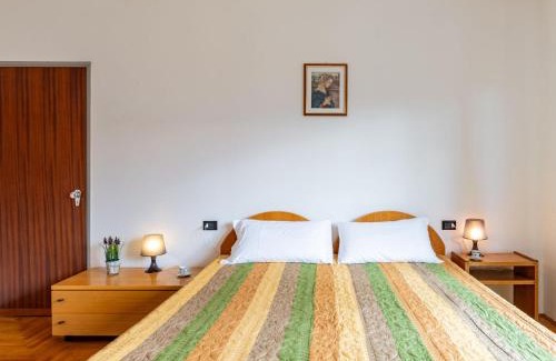 Dongo Apartamento | Apartment Assunta by Interhome