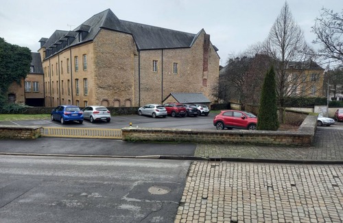 Sedan Apartamento | APARTMENT AT THE FOOT OF THE CHATEAU FORT