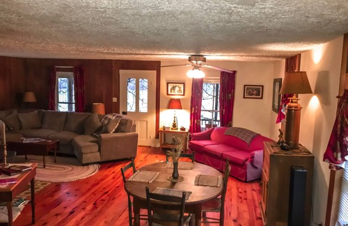 Harper Apartamento | Apartamento en lo alto de una antigua tienda de campo