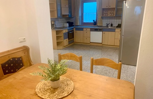 Westendorf Apartamento | Apartamento 'Auner Top 1' con vistas a la montaña, terraza privada y Wi-Fi