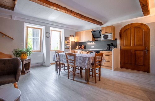 Valderoure Apartamento | Apartamento 'Authentique Et Confortable' con jardín compartido