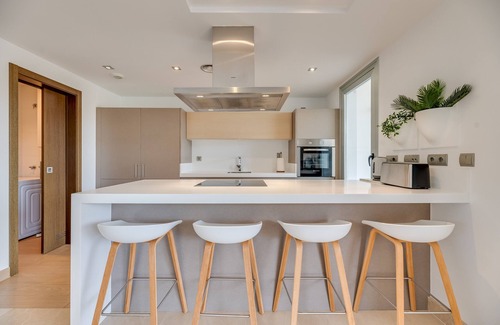 Benahavis Apartamento | Apartamento 'Avalon' con vistas al mar, Wi-Fi y aire acondicionado
