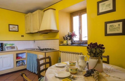 Reggello Apartamento | Apartamento Azalea by Interhome