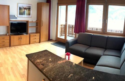 Saas-Fee Apartamento | Apartment Azurit by Interhome