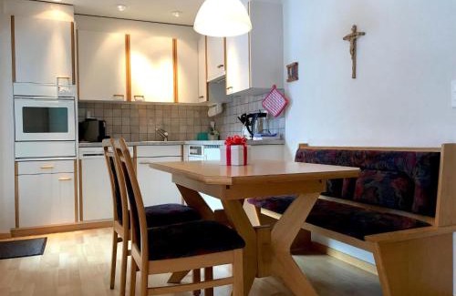Saas-Fee Apartamento | Apartment Azurit by Interhome