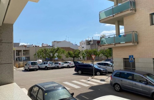 Les Cases d'Alcanar Apartamento | Apartamento 'Belmar' con terraza privada y aire acondicionado