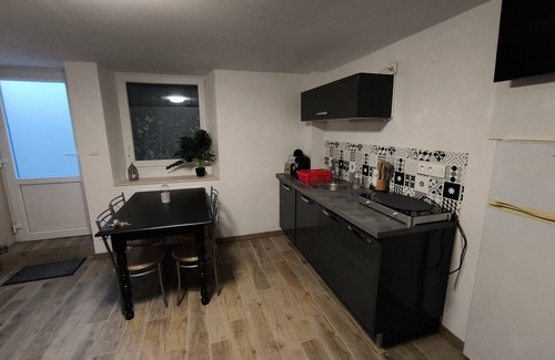 Bazoilles-sur-Meuse Apartamento | Apartamento 'Bienvenue Au Bord De Meuse' con Wi-Fi