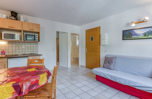 Le Bourg-d'Oisans Apartamento | Apartamento 'B4 Ecureuil' con vistas a la montaña, jardín compartido y Wi-Fi