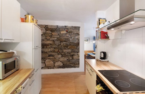 Silandro Apartamento | Apartamento vacacional 'Bachguthof' con vistas a la montaña, jardín compartido y balcón