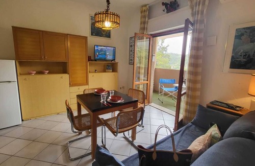 Magazzini Apartamento | Apartamento "Bagnaia" cerca del mar con balcón y Wi-Fi