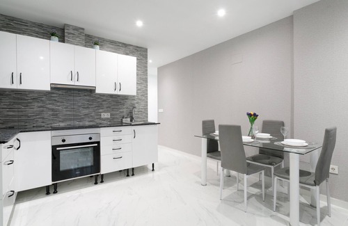 Sant Blai Apartamento | Apartamento 'Bañuls' con terraza privada, Wi-Fi y aire acondicionado