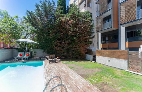 El Putget i Farro Apartamento | Apartment Barcelona Rentals - Swimming Pool with Terrace