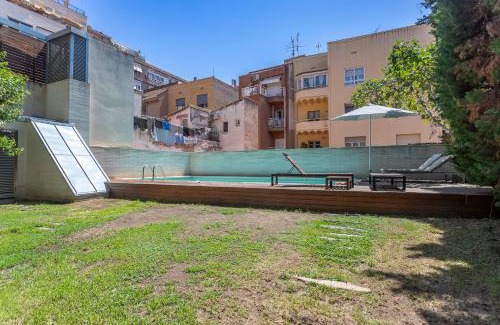 El Putget i Farro Apartamento | Apartment Barcelona Rentals - Swimming Pool with Terrace