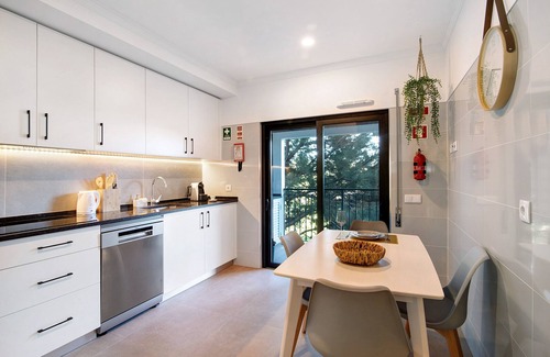 Tavira Apartamento | Apartment 'Beira Mar - 1º Esquerdo' with Balcony, Wi-Fi and Air Conditioning