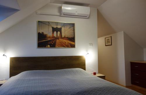 Postojna Apartamento | Apartment Beks