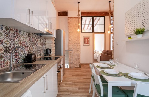 San Anton Apartamento | Apartamento "Bel Rustique" con jardín privado y Wi-Fi