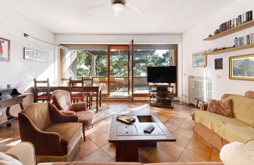 Torre del Mare Apartamento | Apartment 'Belvedere Su Spotorno' with Sea View, Shared Pool and Private Terrace