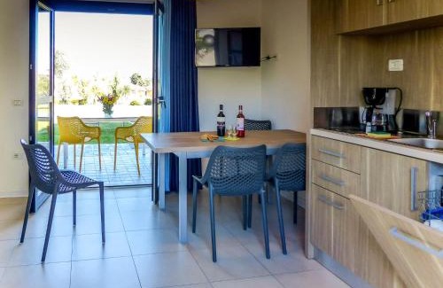 Cavalcaselle Apartamento | Apartment Belvedere Village-2 by Interhome