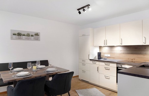 Umhausen Apartamento | Apartamento 'Ben's Auszeit Top 4' con jardín privado y Wi-Fi