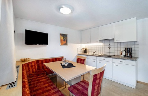 San Giacomo Apartamento | Apartamento 'Bergkristall 2' con vistas a la montaña, jardín compartido y Wi-Fi
