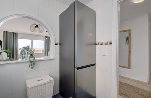 Buenas Noches Apartamento | Apartamento "Bermuda Beach 1" con vistas al mar, piscina compartida y Wi-Fi