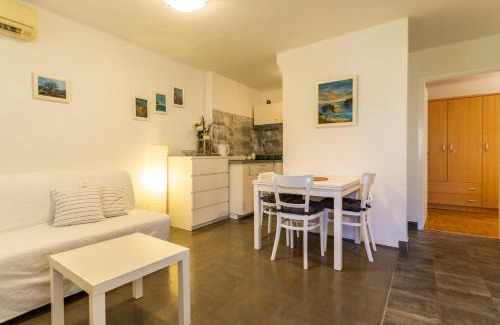 Komiza Apartamento | Apartment Beti