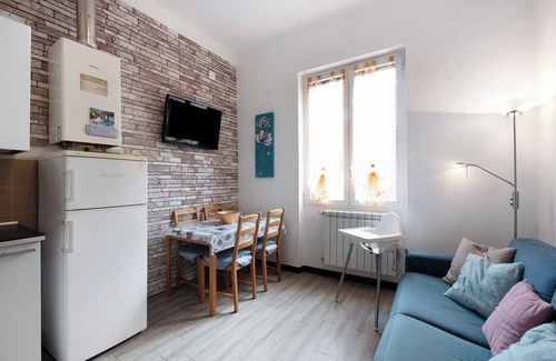 Varazze Apartamento | Apartamento "Bilocale Cilea con Balcone" con balcón y A/C