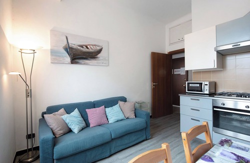 Varazze Apartamento | Apartamento "Bilocale Cilea con Balcone" con balcón y A/C
