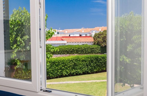 Cala en Forcat Apartamento | Apartamento 'Biniforcat' con vistas a la montaña, piscina compartida y terraza privada