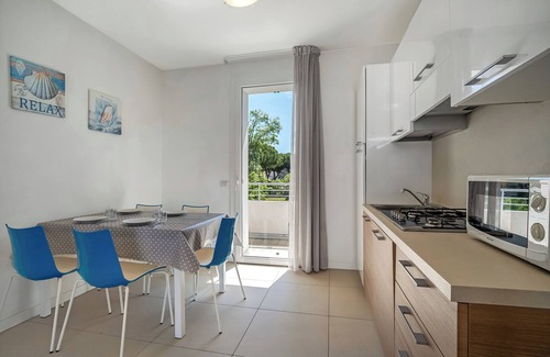Faro Apartamento | Apartamento 'Blu Village' con piscina compartida, terraza privada y aire acondicionado