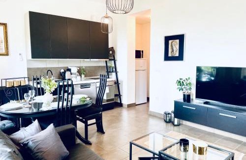 Rozmanici Apartamento | Apartment Blue&Green