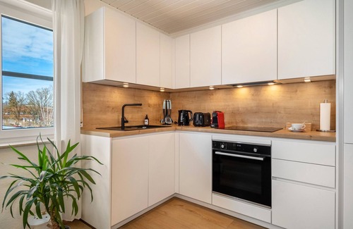 Meckenbeuren Apartamento | Apartamento 'Bodenseenest' con vistas a la montaña, balcón y Wi-Fi