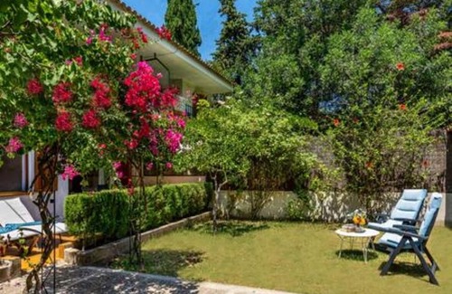 Puerto de Soller Apartamento | Apartment Bougainvillea